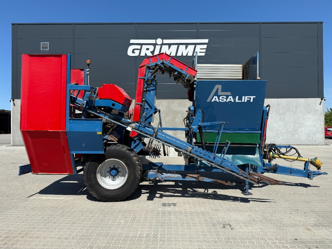 ASA-Lift T-130-B - Машина за събиране на грозде: снимка 1 ASA-Lift T-130-B - Машина за събиране на грозде: снимка 1