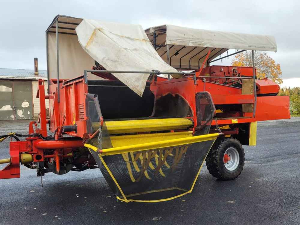 Grimme SE-75-30-UB - Комбайн: снимка 2 Grimme SE-75-30-UB - Комбайн: снимка 2