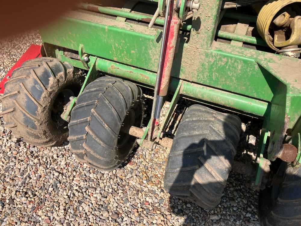 Комбайн Baselier Baselier 4 Row Mounted FA-W, Potato Planter Tilla Combination: снимка 9 Комбайн Baselier Baselier 4 Row Mounted FA-W, Potato Planter Tilla Combination: снимка 9