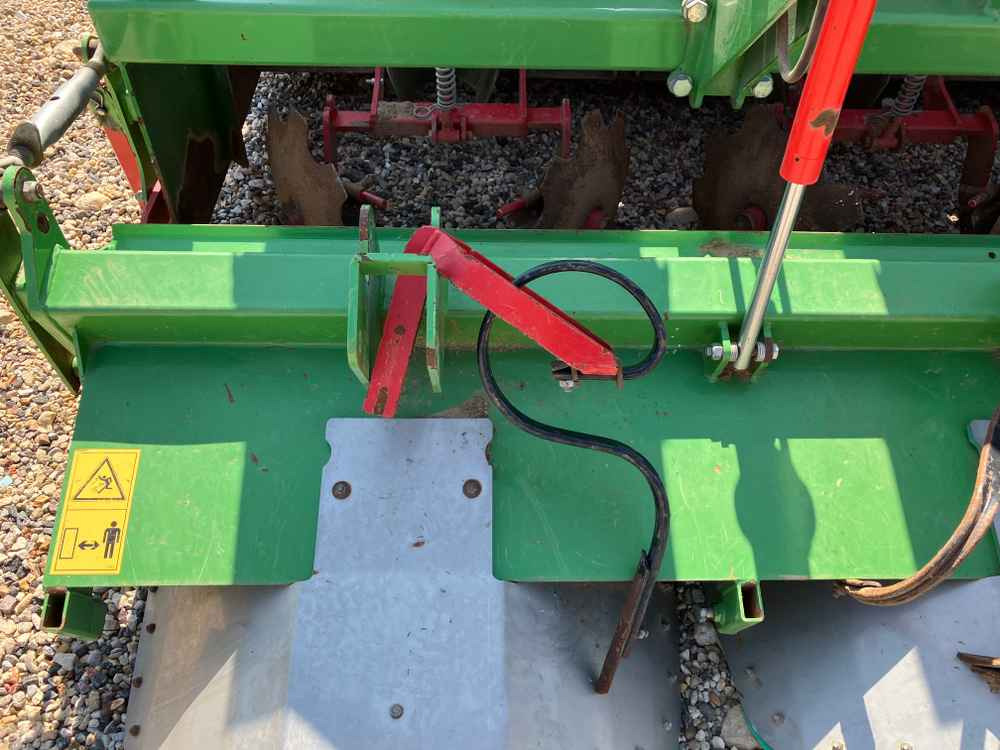 Комбайн Baselier Baselier 4 Row Mounted FA-W, Potato Planter Tilla Combination: снимка 15 Комбайн Baselier Baselier 4 Row Mounted FA-W, Potato Planter Tilla Combination: снимка 15
