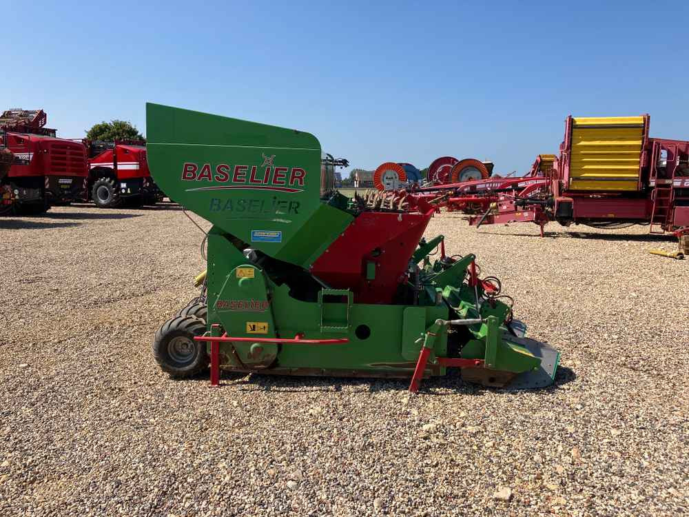 Комбайн Baselier Baselier 4 Row Mounted FA-W, Potato Planter Tilla Combination: снимка 20 Комбайн Baselier Baselier 4 Row Mounted FA-W, Potato Planter Tilla Combination: снимка 20