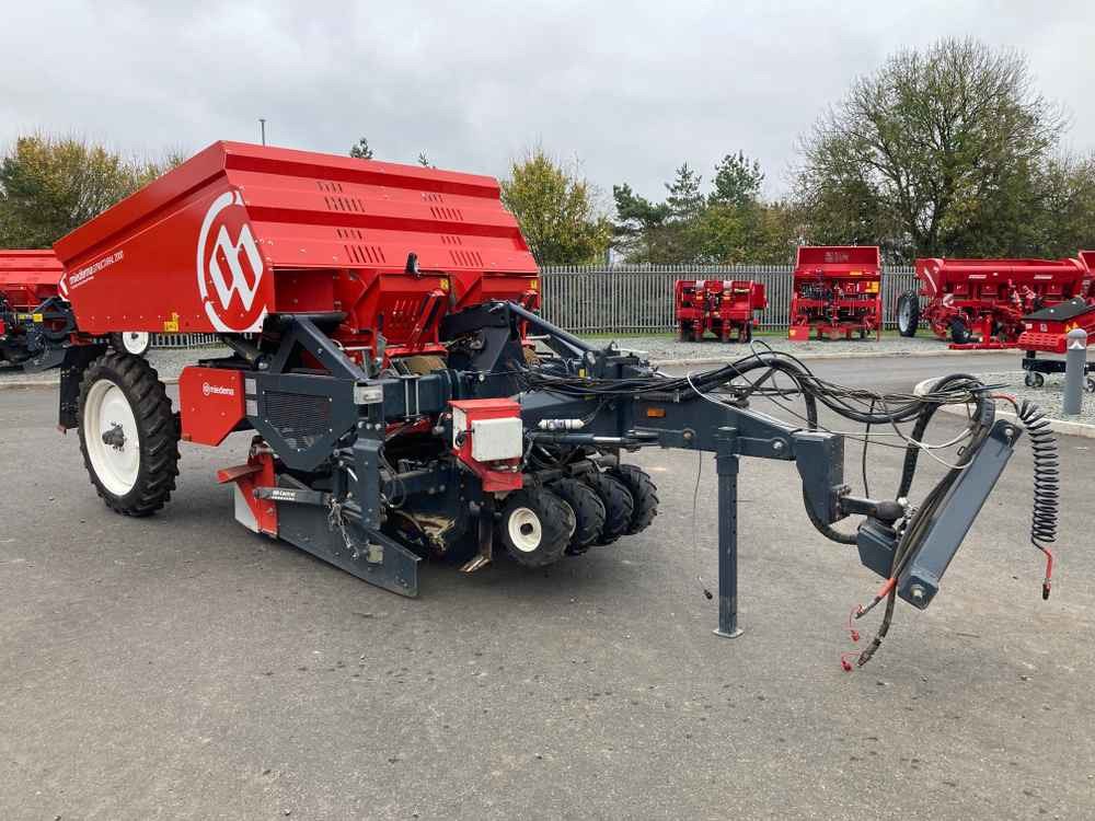 Dewulf Dewulf, MS 2000 RS, 2 Row, Trailed, Belt, Potato Planter - Комбайн: снимка 1 Dewulf Dewulf, MS 2000 RS, 2 Row, Trailed, Belt, Potato Planter - Комбайн: снимка 1