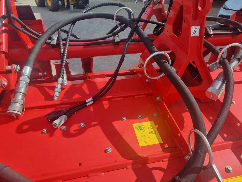 Grimme Grimme HT 200 Front Mounted Self-Propelled Topper - Комбайн: снимка 3 Grimme Grimme HT 200 Front Mounted Self-Propelled Topper - Комбайн: снимка 3