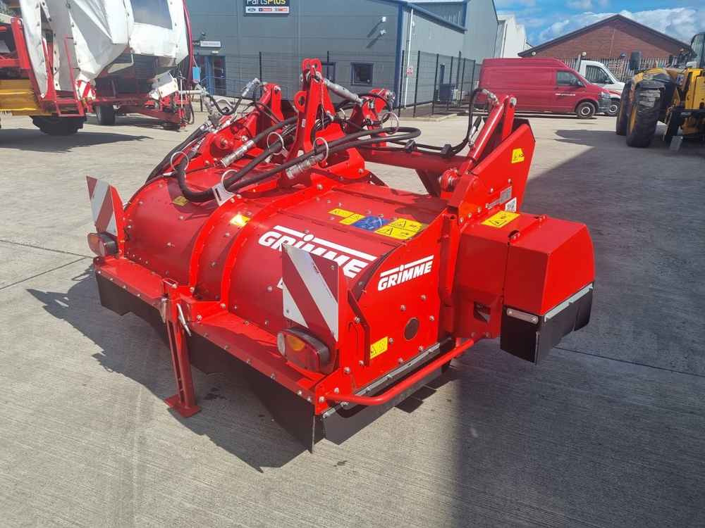 Grimme Grimme HT 200 Front Mounted Self-Propelled Topper - Комбайн: снимка 1 Grimme Grimme HT 200 Front Mounted Self-Propelled Topper - Комбайн: снимка 1