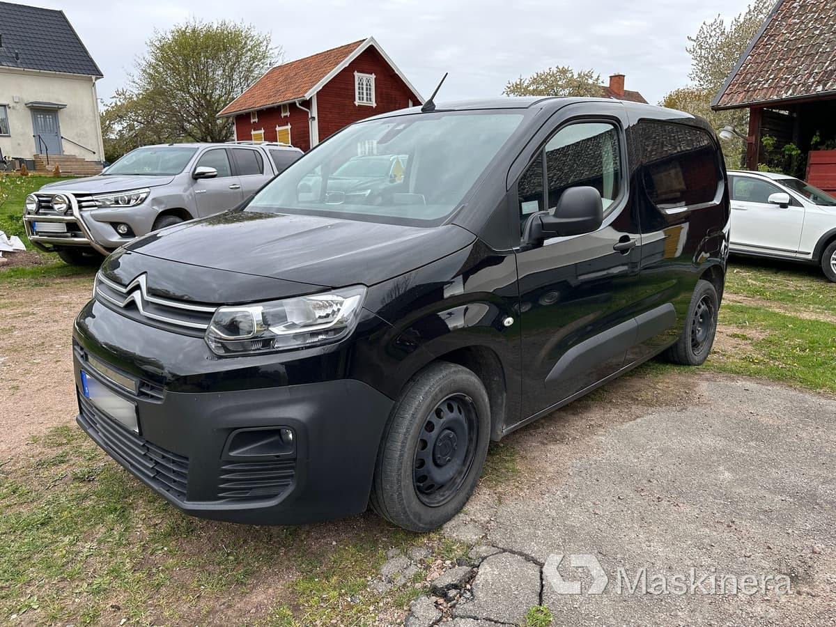 Arbetsbil Citroën Berlingo 1.2 PureTech Aut - Малък ван: снимка 1 Arbetsbil Citroën Berlingo 1.2 PureTech Aut - Малък ван: снимка 1