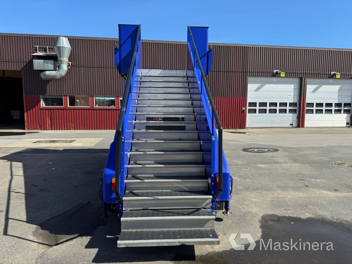 Ford Transit TFGBH 160 Trappbil Ford Transit TFGBHL - Товарен бус: снимка 4 Ford Transit TFGBH 160 Trappbil Ford Transit TFGBHL - Товарен бус: снимка 4