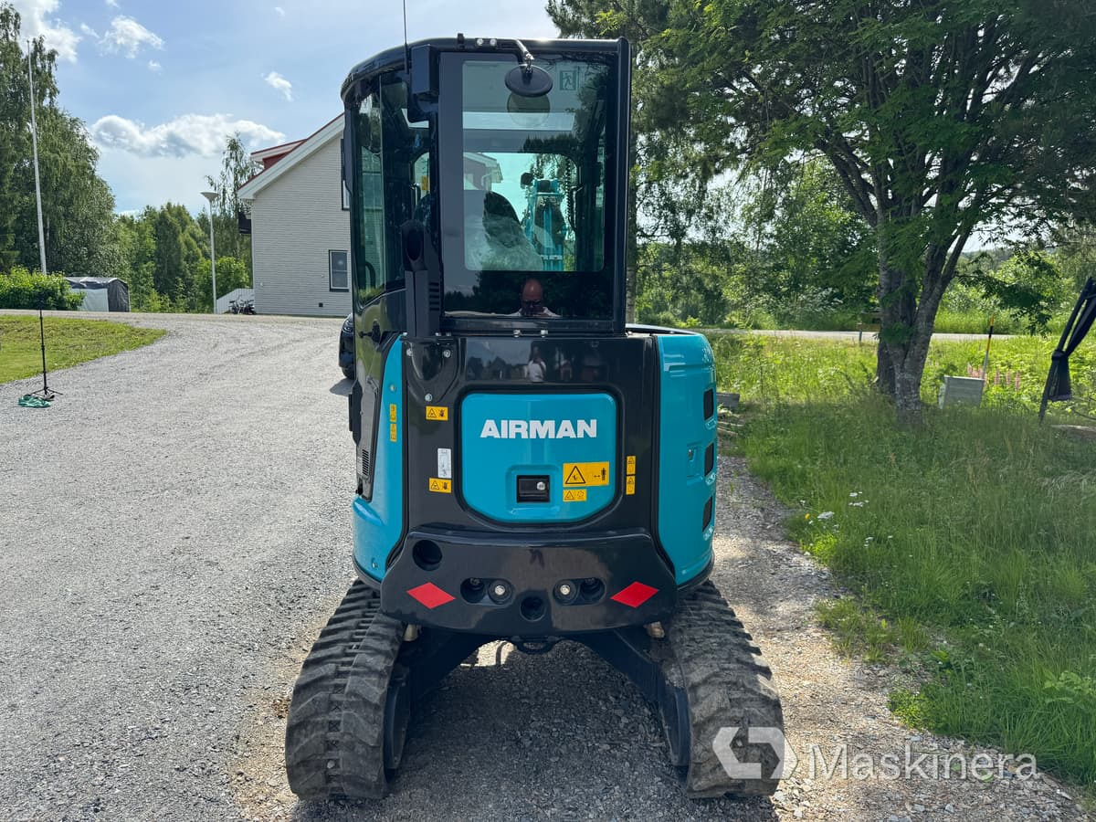 Grävmaskin Airman AX33u-7 med tillbehör - Верижен багер: снимка 4 Grävmaskin Airman AX33u-7 med tillbehör - Верижен багер: снимка 4