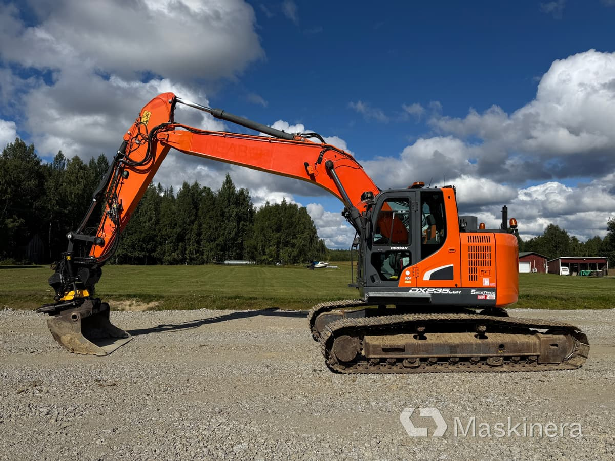 Grävmaskin Doosan DX235LCR-5 - Верижен багер: снимка 2 Grävmaskin Doosan DX235LCR-5 - Верижен багер: снимка 2