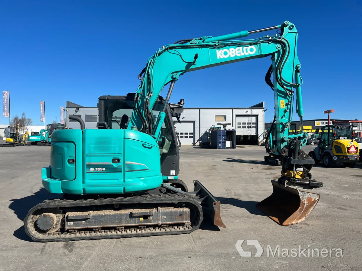 Grävmaskin Kobelco SK75SR-3E - Верижен багер: снимка 4 Grävmaskin Kobelco SK75SR-3E - Верижен багер: снимка 4