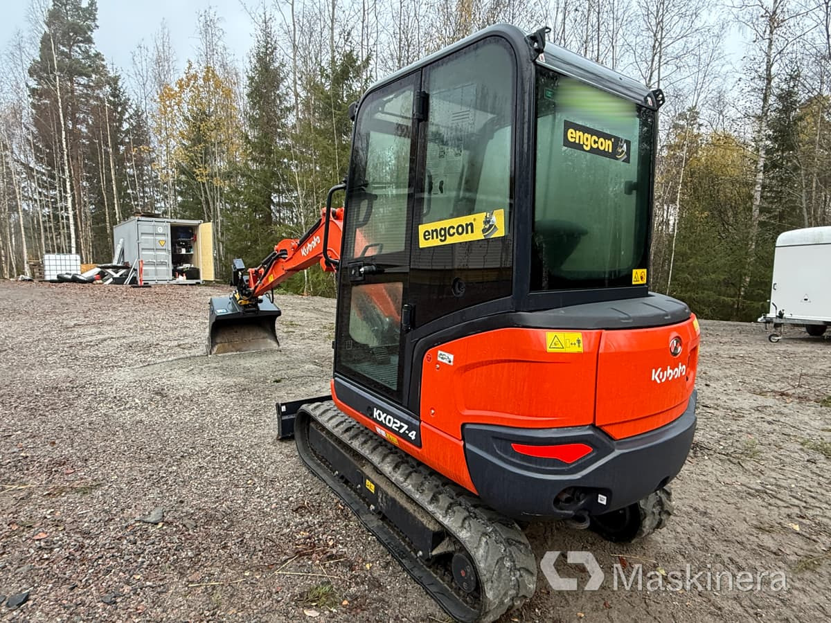 Grävmaskin Kubota KX027-4 med flera redskap - Верижен багер: снимка 4 Grävmaskin Kubota KX027-4 med flera redskap - Верижен багер: снимка 4