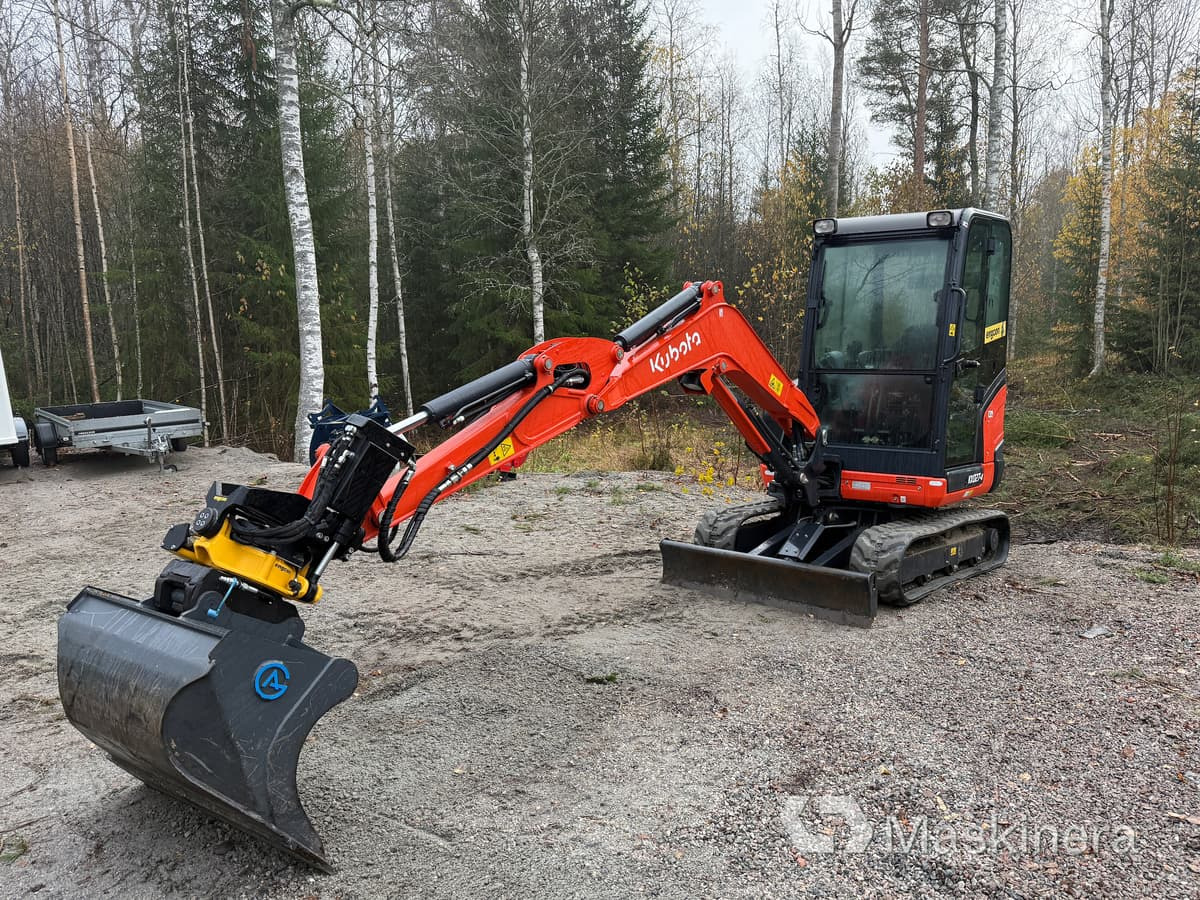 Grävmaskin Kubota KX027-4 med flera redskap - Верижен багер: снимка 1 Grävmaskin Kubota KX027-4 med flera redskap - Верижен багер: снимка 1