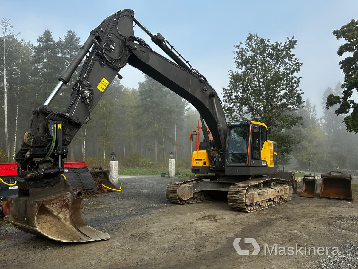 Grävmaskin Volvo ECR355EL GPS & tillbehör - Верижен багер: снимка 1 Grävmaskin Volvo ECR355EL GPS & tillbehör - Верижен багер: снимка 1
