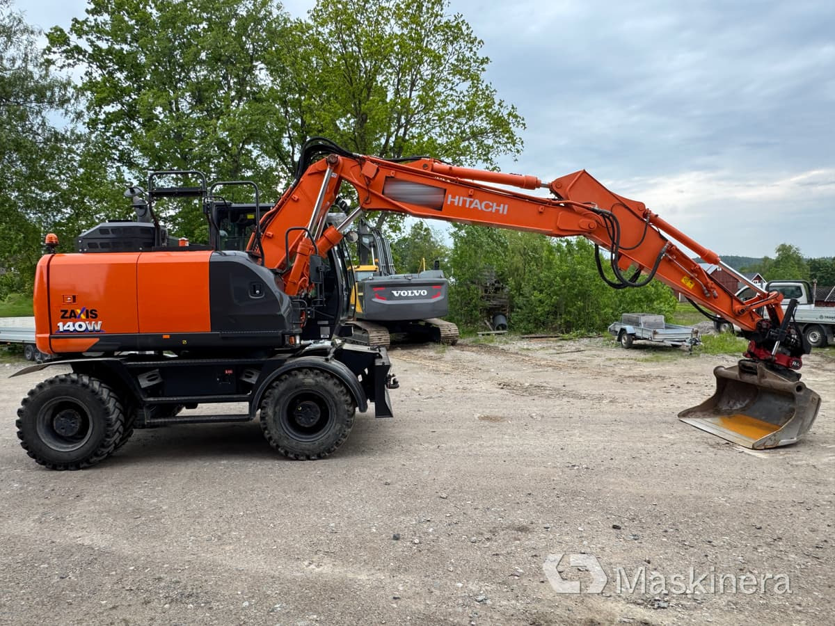 Hjulgrävare Hitachi Zaxis 140W med redskap - Верижен багер: снимка 4 Hjulgrävare Hitachi Zaxis 140W med redskap - Верижен багер: снимка 4