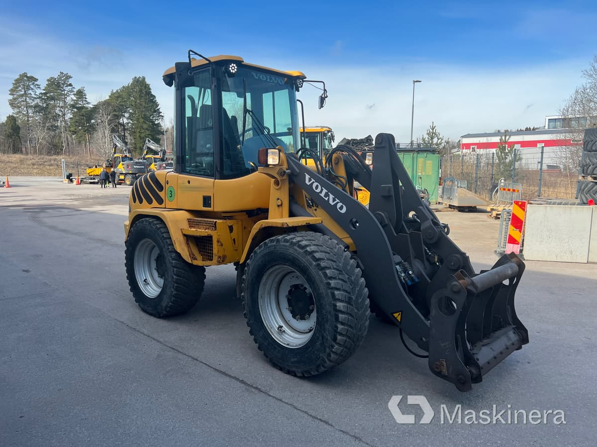Hjullastare Volvo L35B - Колесен товарач: снимка 3 Hjullastare Volvo L35B - Колесен товарач: снимка 3
