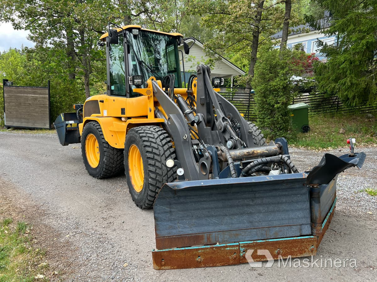 Hjullastare Volvo L35G med tillbehör - Колесен товарач: снимка 3 Hjullastare Volvo L35G med tillbehör - Колесен товарач: снимка 3