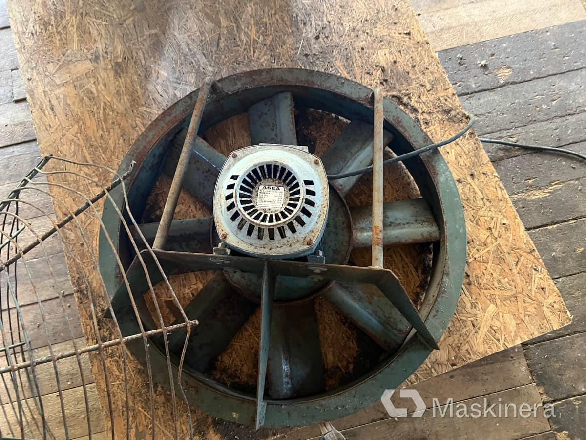 Höfläkt Sveaverken PF 80 - Техника за животновъдство: снимка 2 Höfläkt Sveaverken PF 80 - Техника за животновъдство: снимка 2