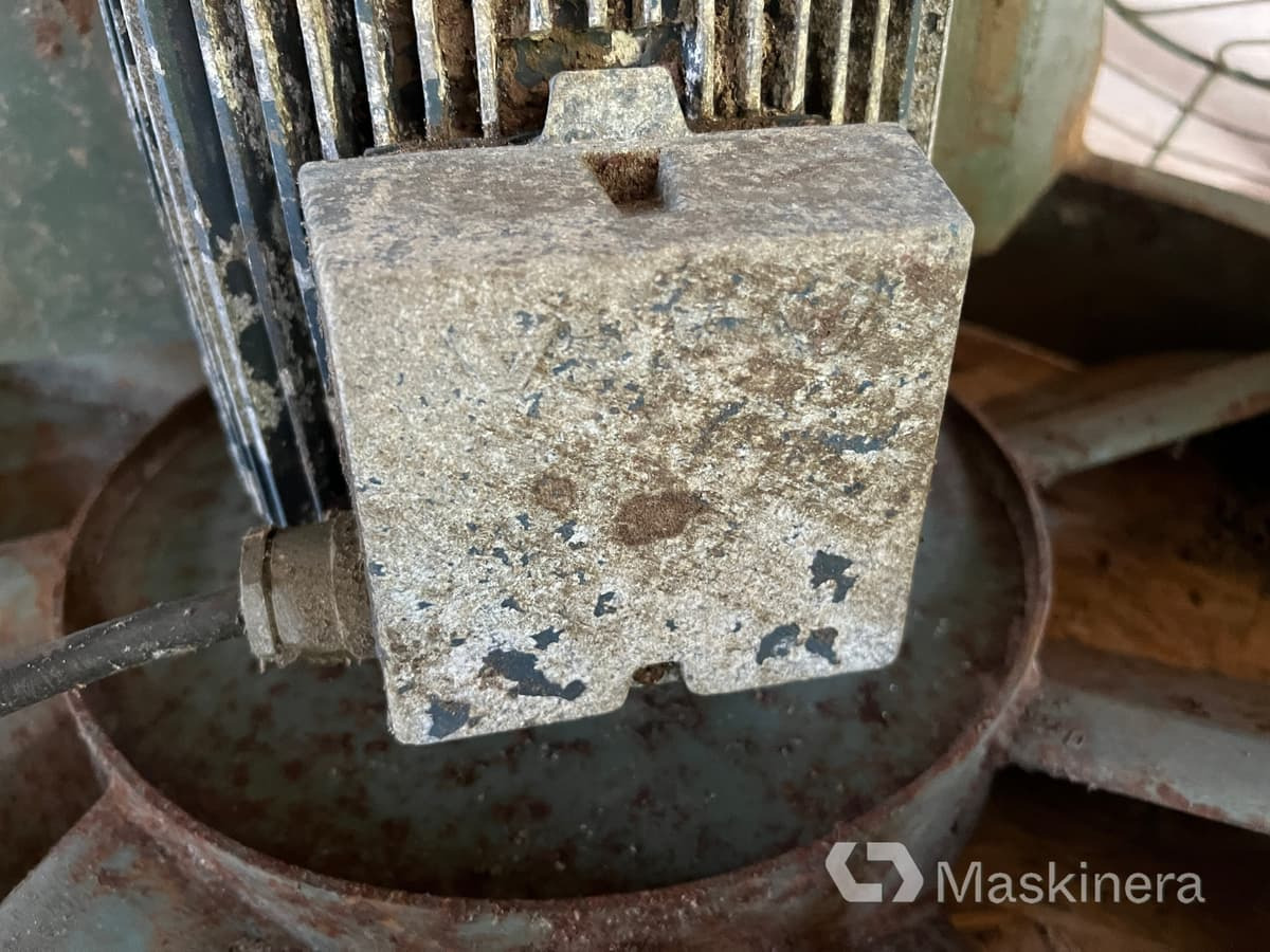 Höfläkt Sveaverken PF 80 - Техника за животновъдство: снимка 4 Höfläkt Sveaverken PF 80 - Техника за животновъдство: снимка 4