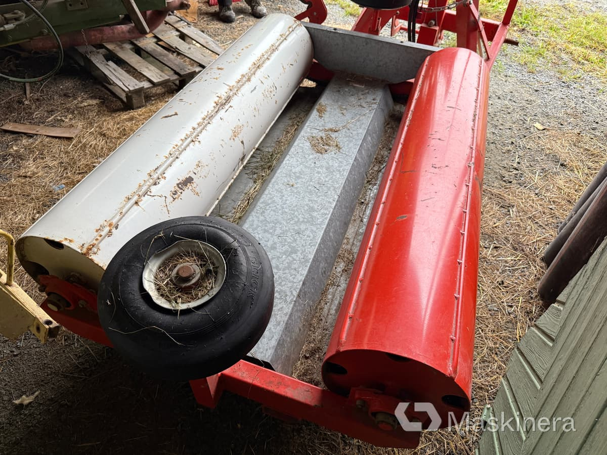 Inplastare Ysta Bale wrap 1600 med sidospakar - Машина за фолиране: снимка 4 Inplastare Ysta Bale wrap 1600 med sidospakar - Машина за фолиране: снимка 4