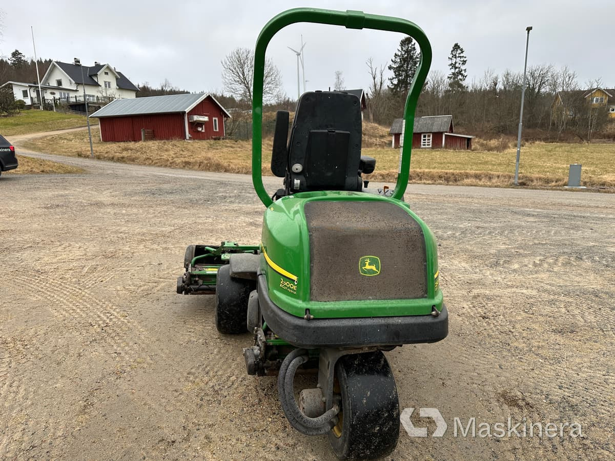 John Deere 2500E E-Cut Hybrid Greenklippare - Косачка за трева: снимка 5 John Deere 2500E E-Cut Hybrid Greenklippare - Косачка за трева: снимка 5
