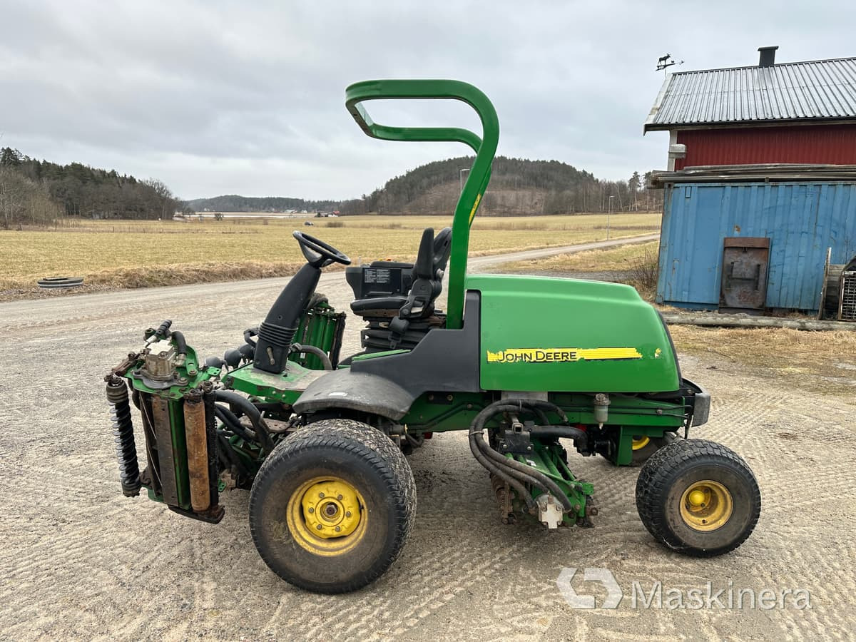 John Deere 7700 PC FM PrecisionCut Fairwayklippare - Косачка за трева: снимка 2 John Deere 7700 PC FM PrecisionCut Fairwayklippare - Косачка за трева: снимка 2