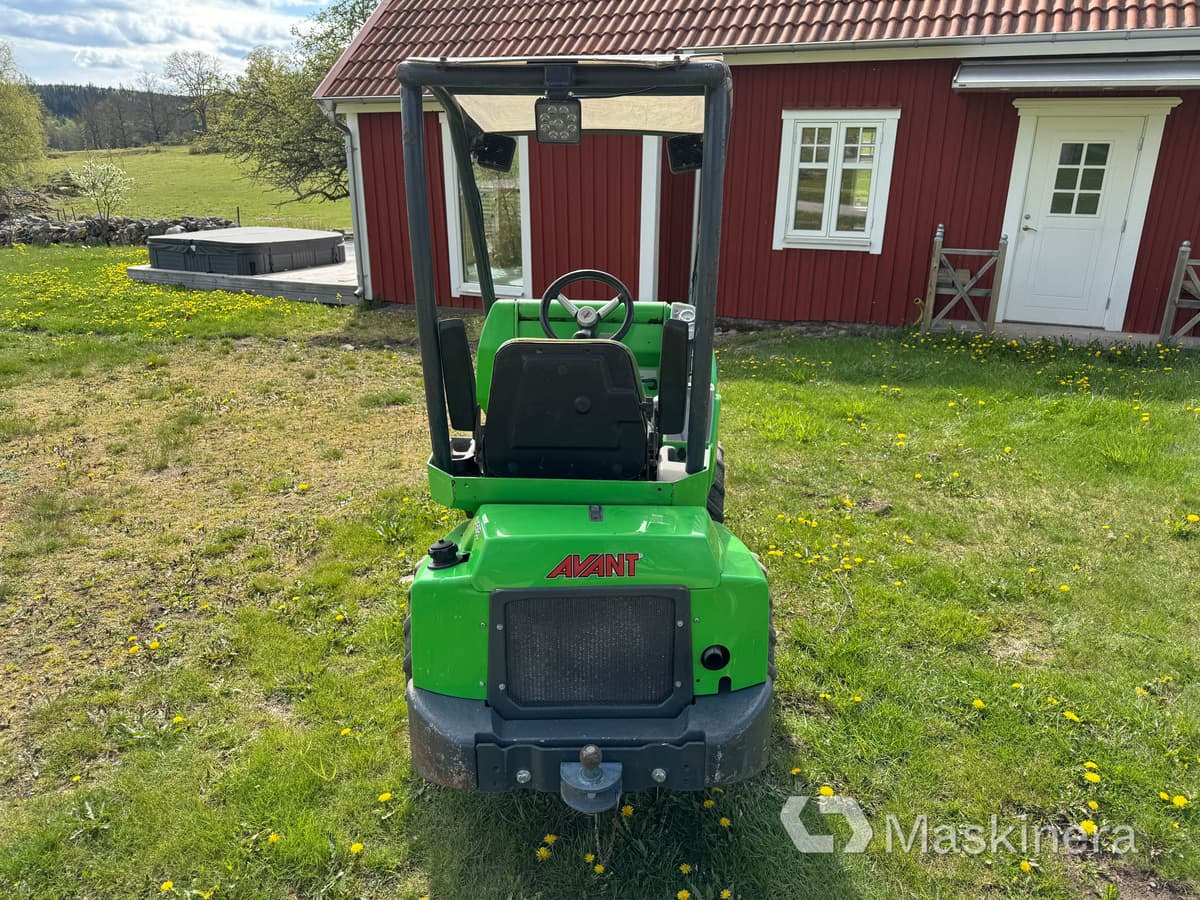 Kompaktlastare Avant 520 med pallgafflar - Компактен товарач: снимка 4 Kompaktlastare Avant 520 med pallgafflar - Компактен товарач: снимка 4