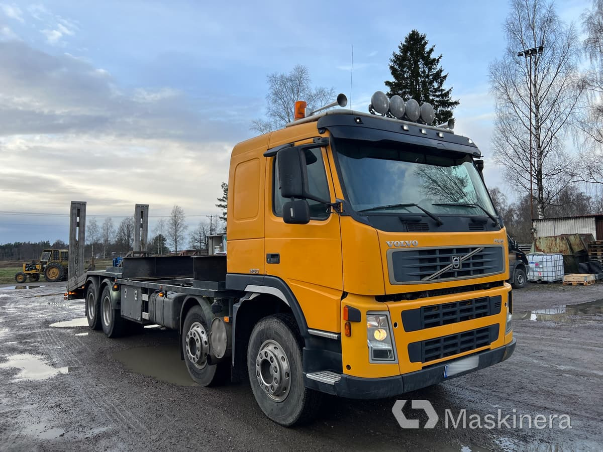 Lastbil Volvo FM9 380 för kompressor & borrigg - Бордови камион: снимка 3 Lastbil Volvo FM9 380 för kompressor & borrigg - Бордови камион: снимка 3