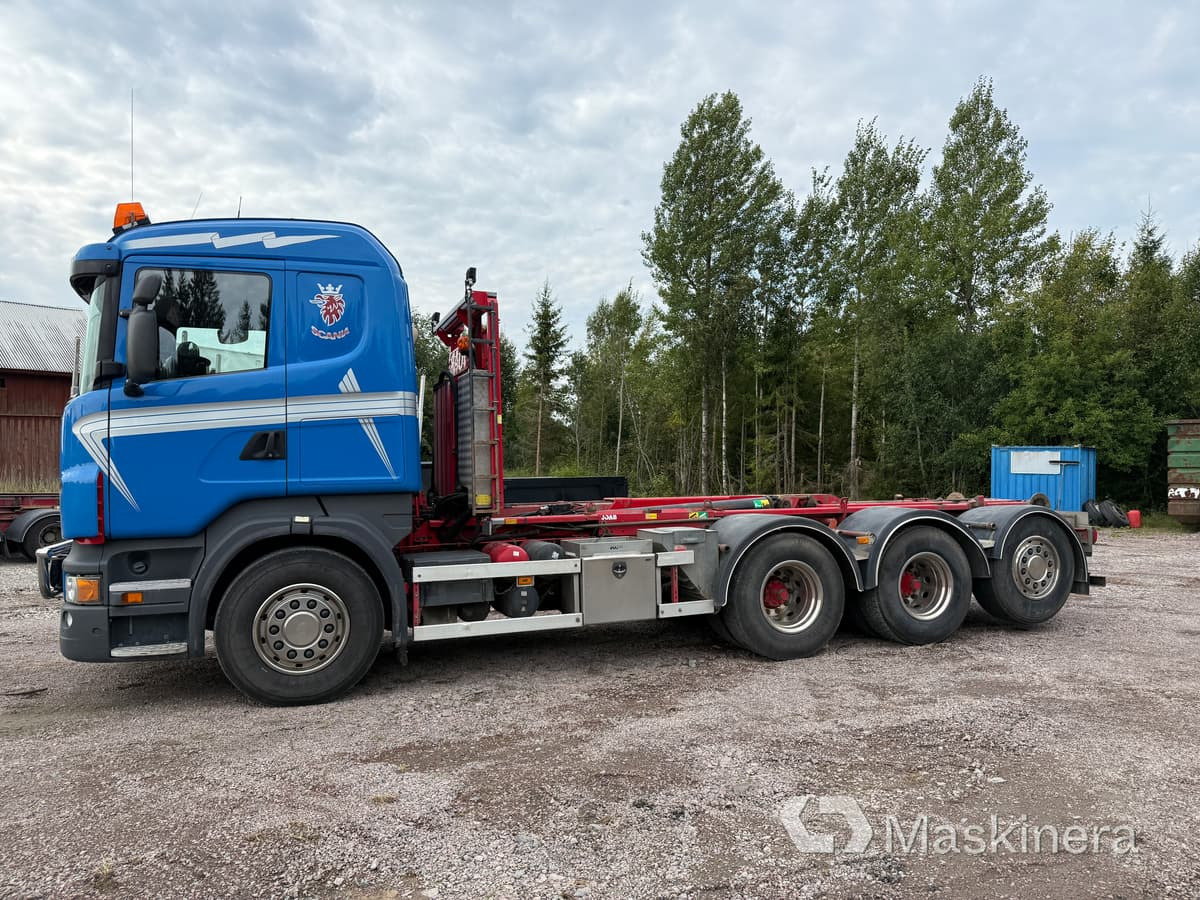 Lastväxlare Scania R560 8x4 Tridem - Мултилифт с кука камион: снимка 3 Lastväxlare Scania R560 8x4 Tridem - Мултилифт с кука камион: снимка 3