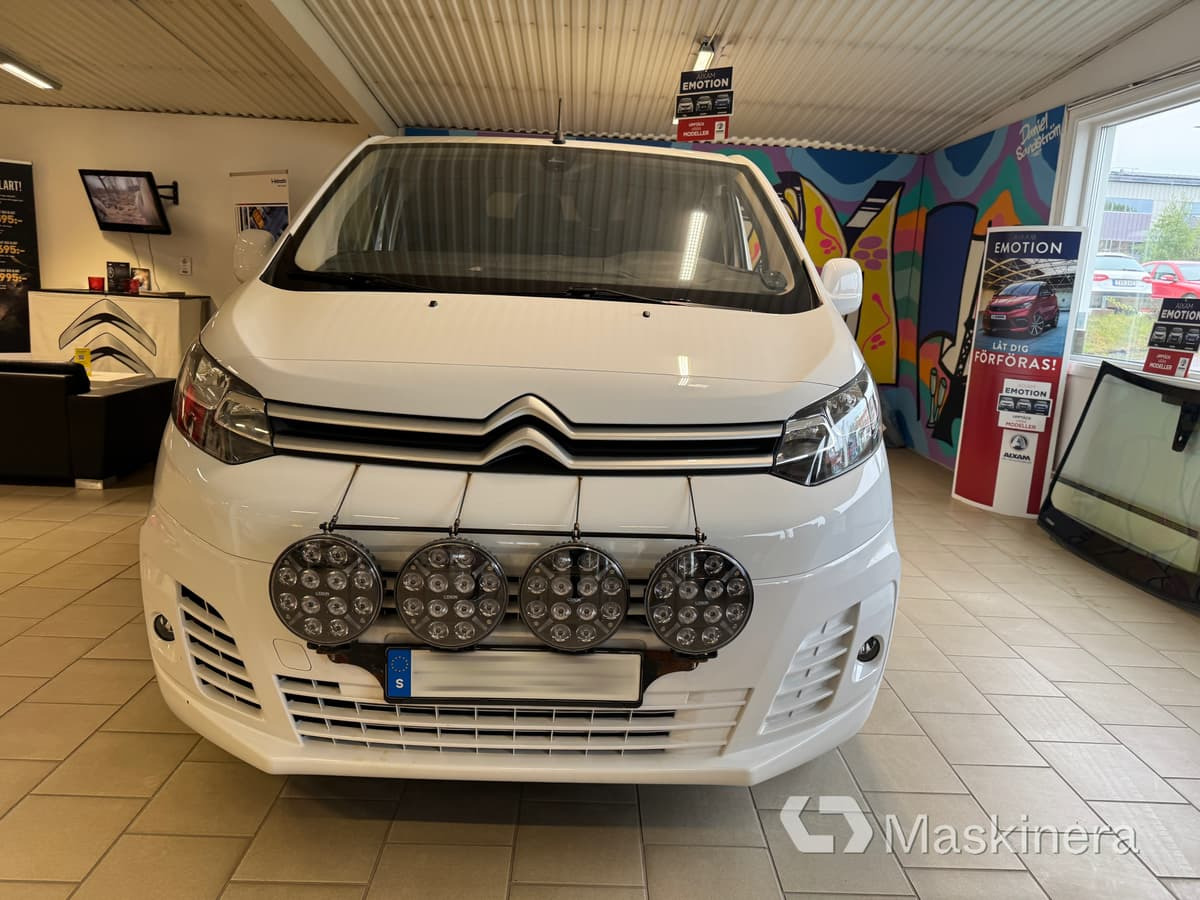 Skåpbil Citroën Jumpy - Малък ван: снимка 2 Skåpbil Citroën Jumpy - Малък ван: снимка 2