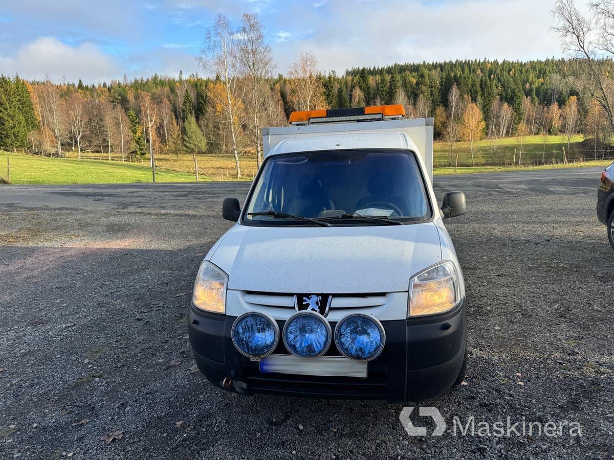 Skåpbil Peugeot Partner 1.6 HDI - Малък ван: снимка 2 Skåpbil Peugeot Partner 1.6 HDI - Малък ван: снимка 2