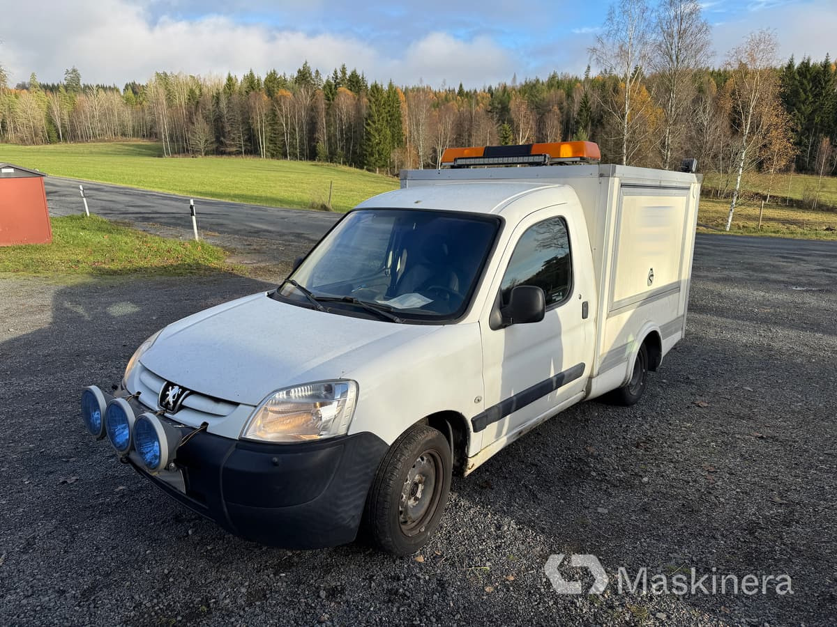 Skåpbil Peugeot Partner 1.6 HDI - Малък ван: снимка 1 Skåpbil Peugeot Partner 1.6 HDI - Малък ван: снимка 1