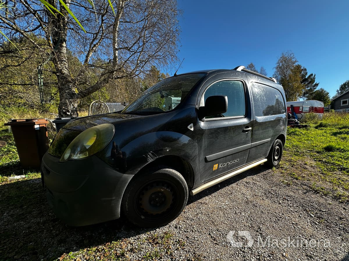 Skåpbil Renault Kangoo - Малък ван: снимка 1 Skåpbil Renault Kangoo - Малък ван: снимка 1