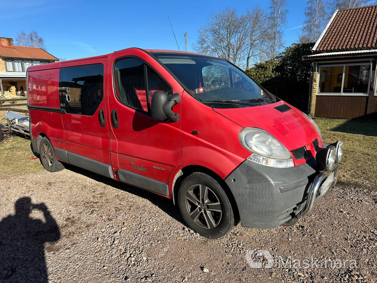 Skåpbil Renault Trafic 1.9 dCi - Товарен бус: снимка 1 Skåpbil Renault Trafic 1.9 dCi - Товарен бус: снимка 1