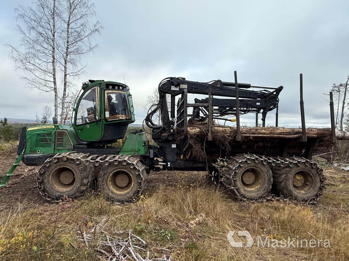 Skotare John Deere 1210E - Форвардер: снимка 2 Skotare John Deere 1210E - Форвардер: снимка 2