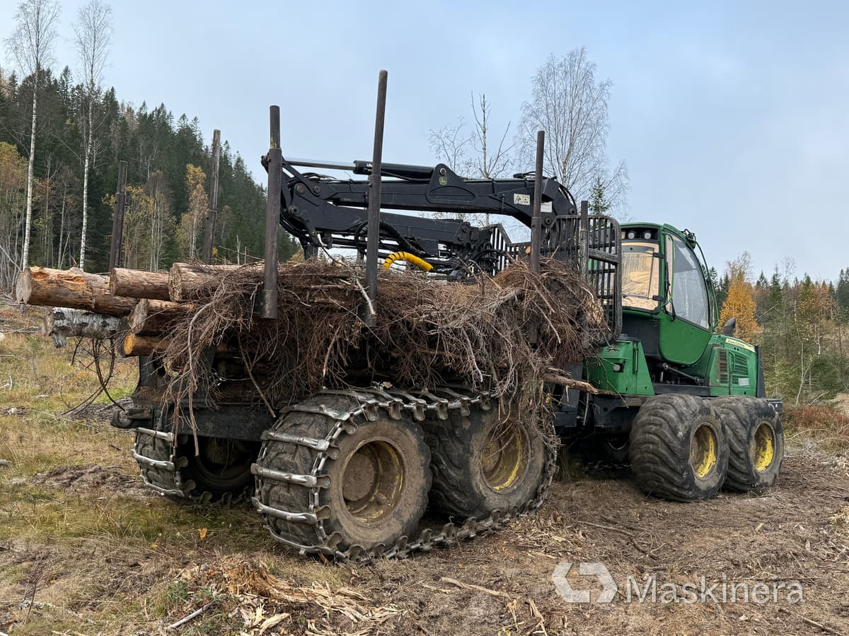 Skotare John Deere 1210E - Форвардер: снимка 5 Skotare John Deere 1210E - Форвардер: снимка 5