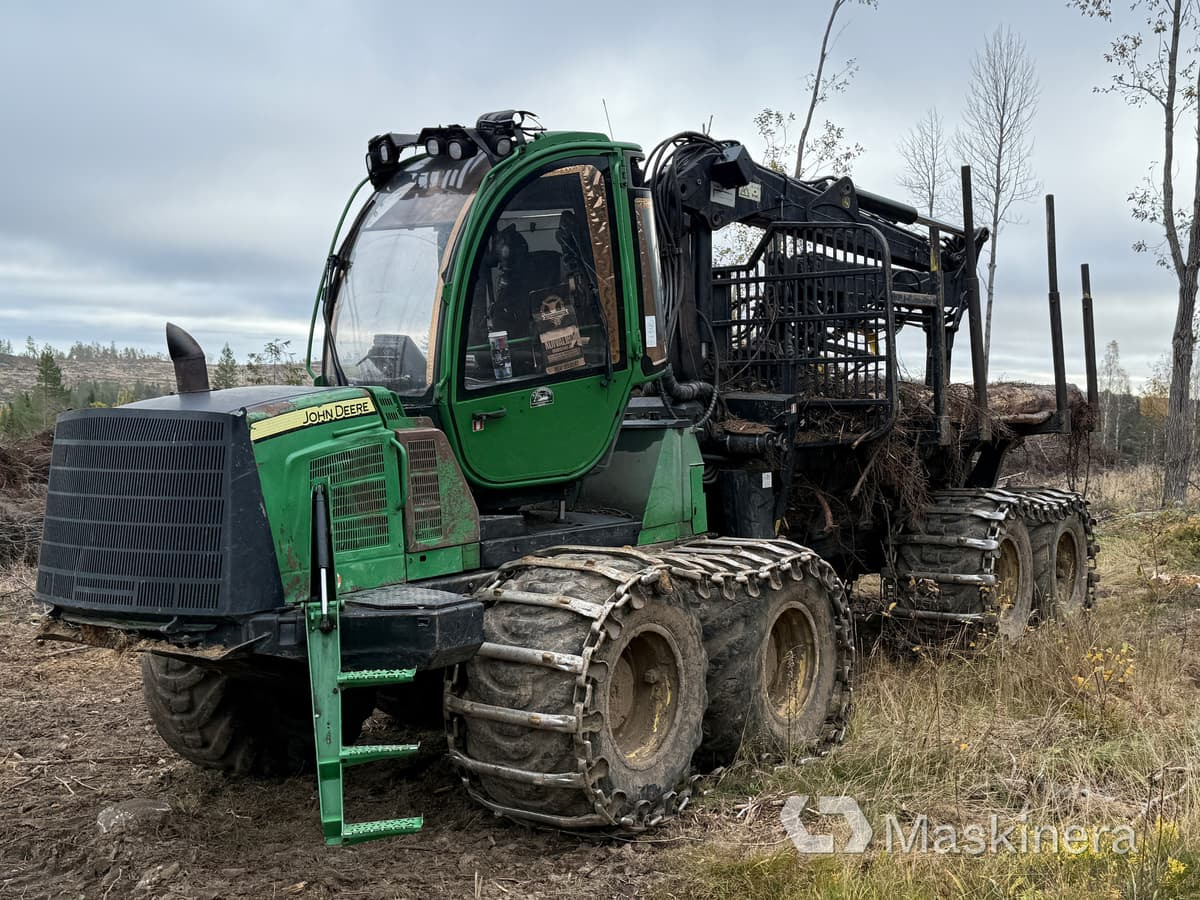 Skotare John Deere 1210E - Форвардер: снимка 1 Skotare John Deere 1210E - Форвардер: снимка 1