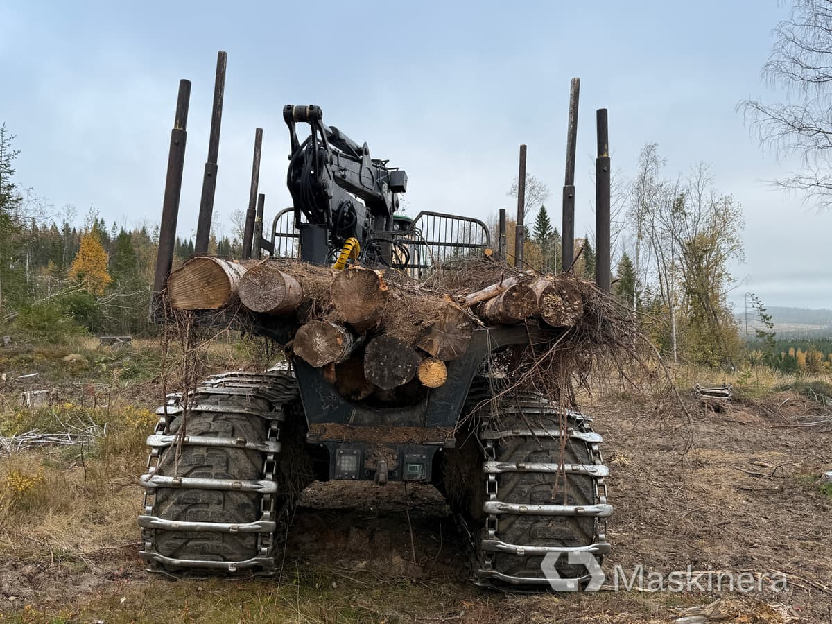 Skotare John Deere 1210E - Форвардер: снимка 4 Skotare John Deere 1210E - Форвардер: снимка 4
