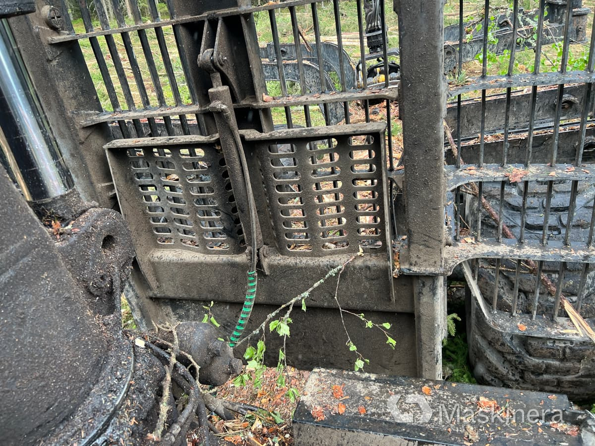 Форвардер Skotare John Deere 1910G: снимка 41 Форвардер Skotare John Deere 1910G: снимка 41