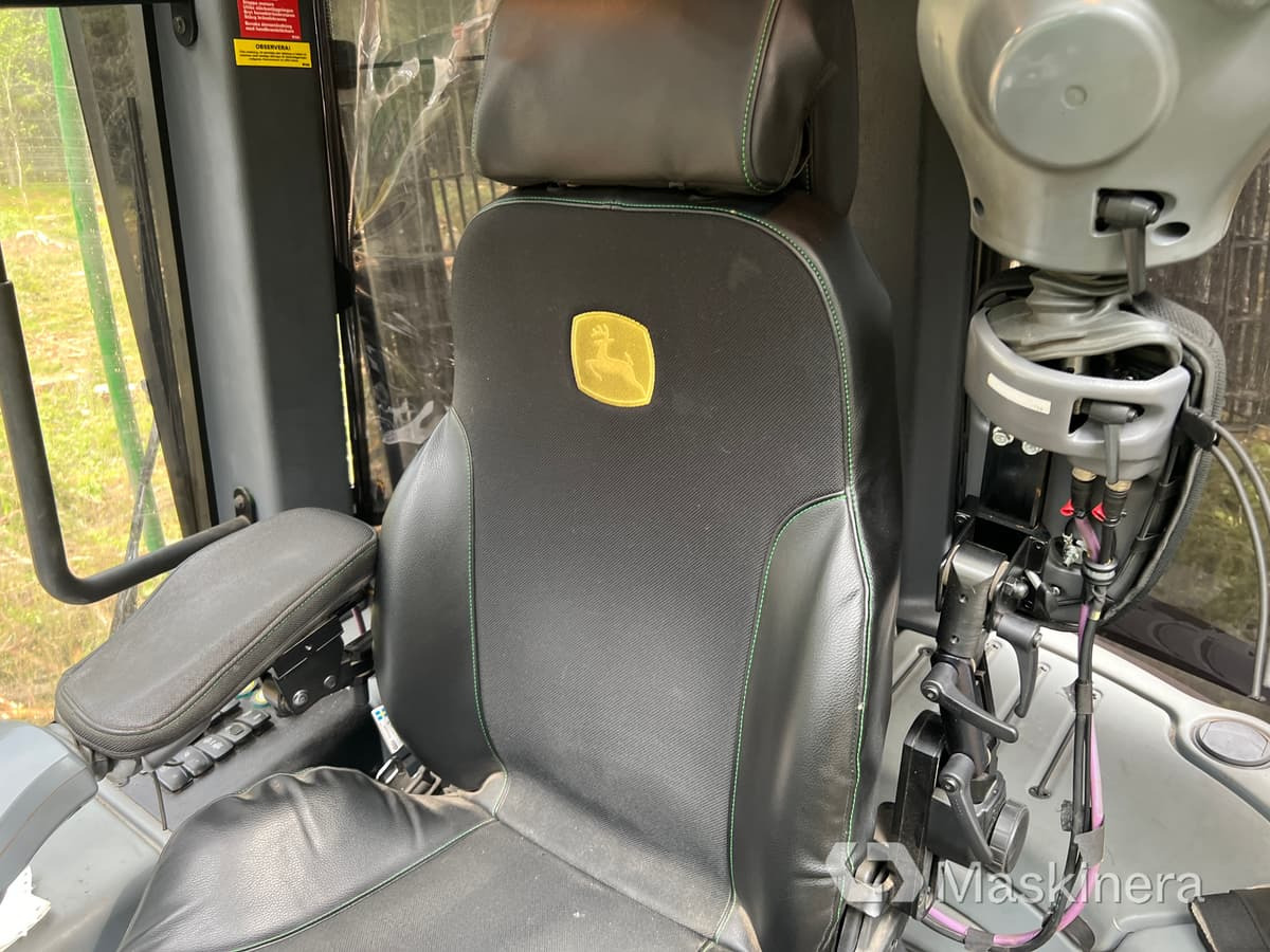 Форвардер Skotare John Deere 1910G: снимка 24 Форвардер Skotare John Deere 1910G: снимка 24