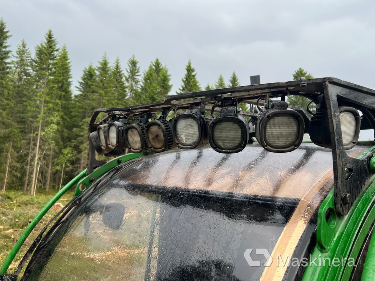 Форвардер Skotare John Deere 1910G: снимка 33 Форвардер Skotare John Deere 1910G: снимка 33