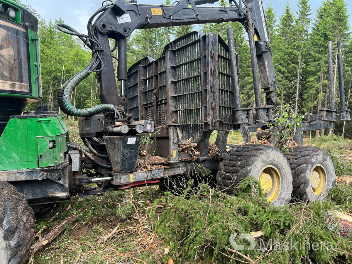 Форвардер Skotare John Deere 1910G: снимка 15 Форвардер Skotare John Deere 1910G: снимка 15