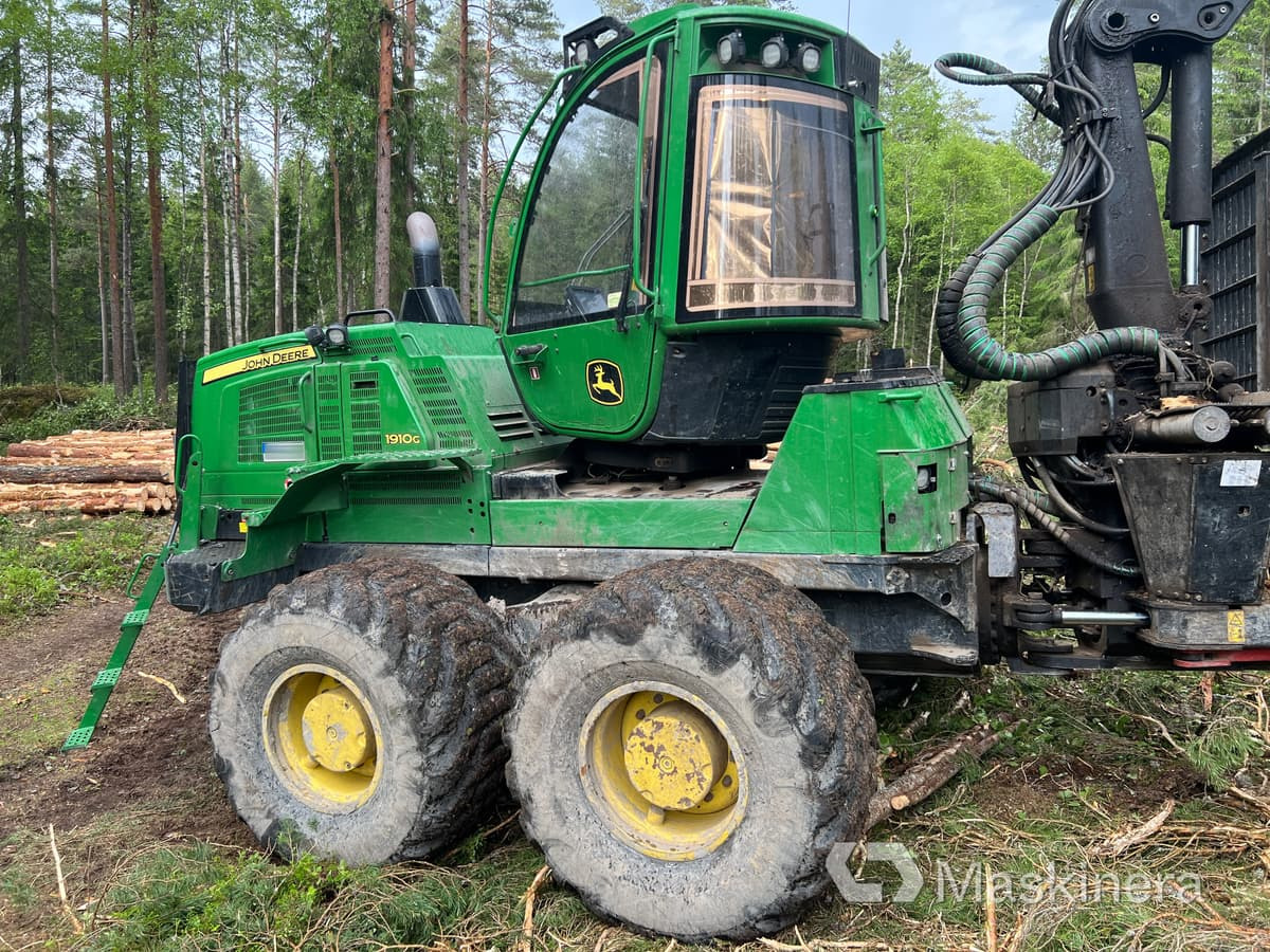 Форвардер Skotare John Deere 1910G: снимка 14 Форвардер Skotare John Deere 1910G: снимка 14