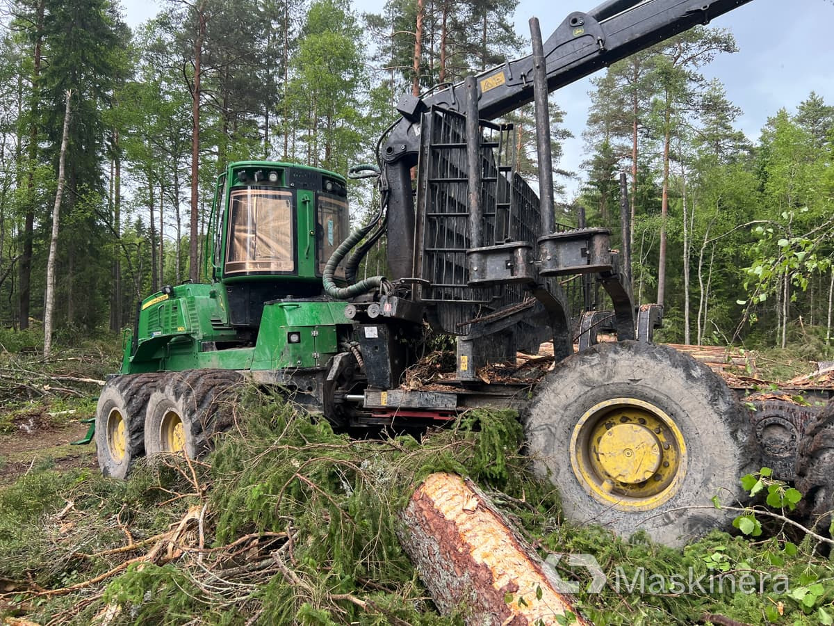 Форвардер Skotare John Deere 1910G: снимка 13 Форвардер Skotare John Deere 1910G: снимка 13