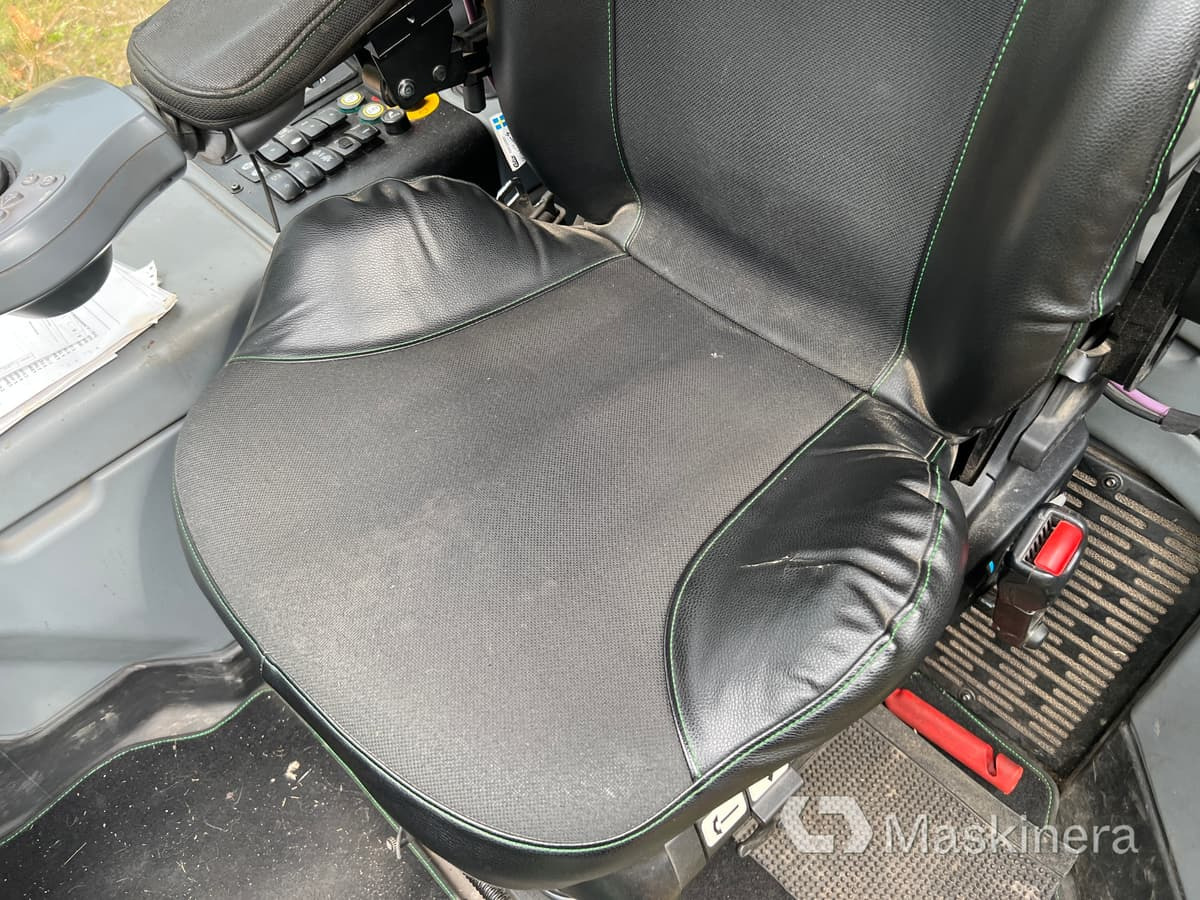 Форвардер Skotare John Deere 1910G: снимка 23 Форвардер Skotare John Deere 1910G: снимка 23