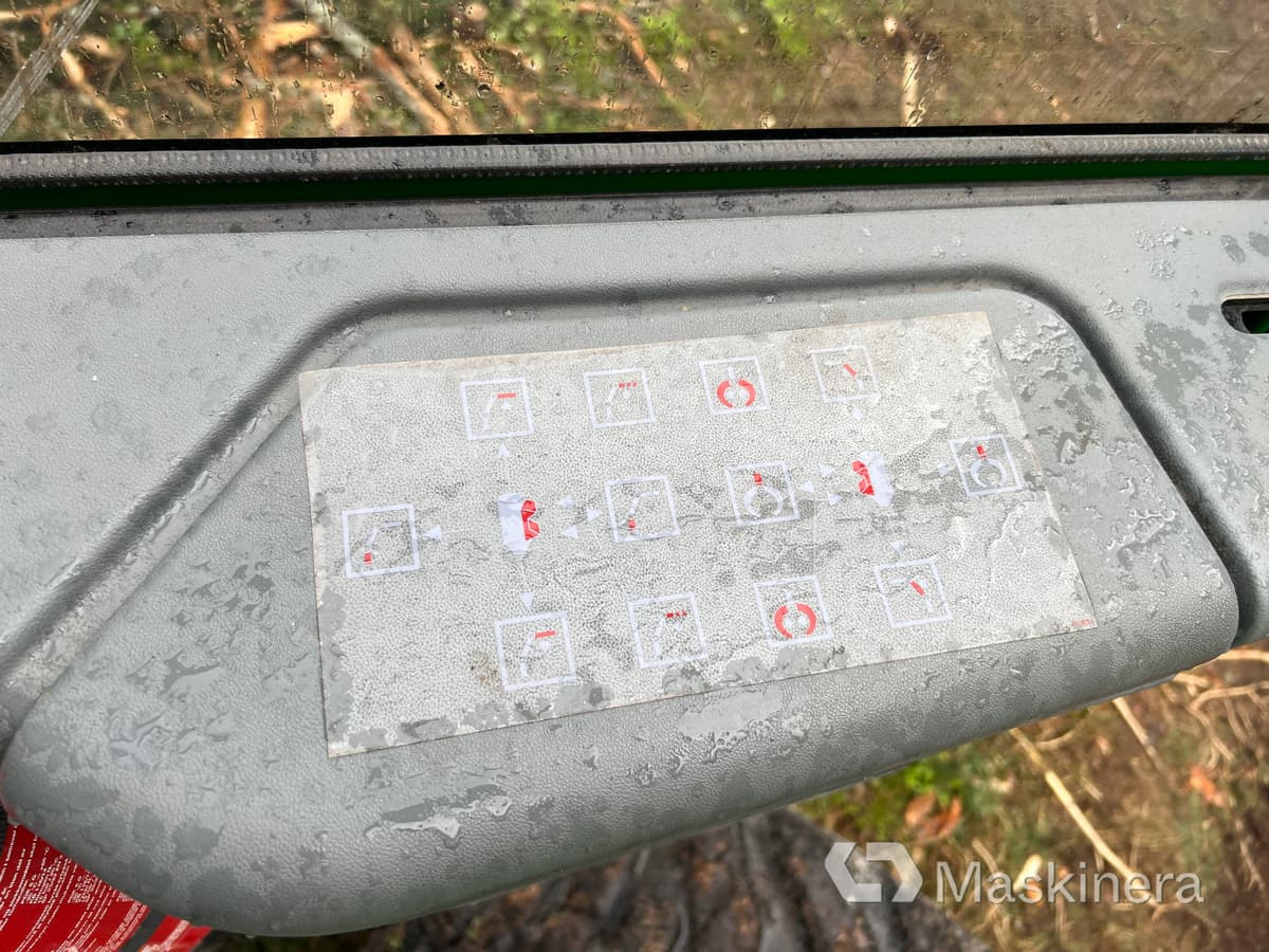 Форвардер Skotare John Deere 1910G: снимка 31 Форвардер Skotare John Deere 1910G: снимка 31