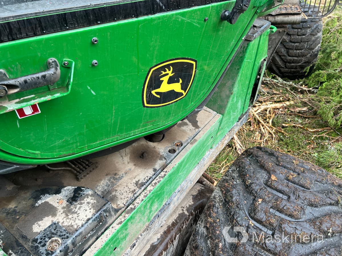 Форвардер Skotare John Deere 1910G: снимка 34 Форвардер Skotare John Deere 1910G: снимка 34