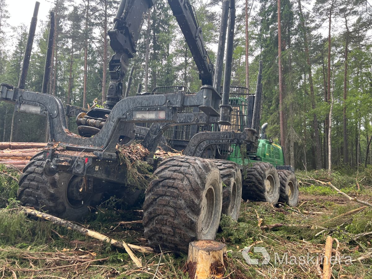Форвардер Skotare John Deere 1910G: снимка 9 Форвардер Skotare John Deere 1910G: снимка 9