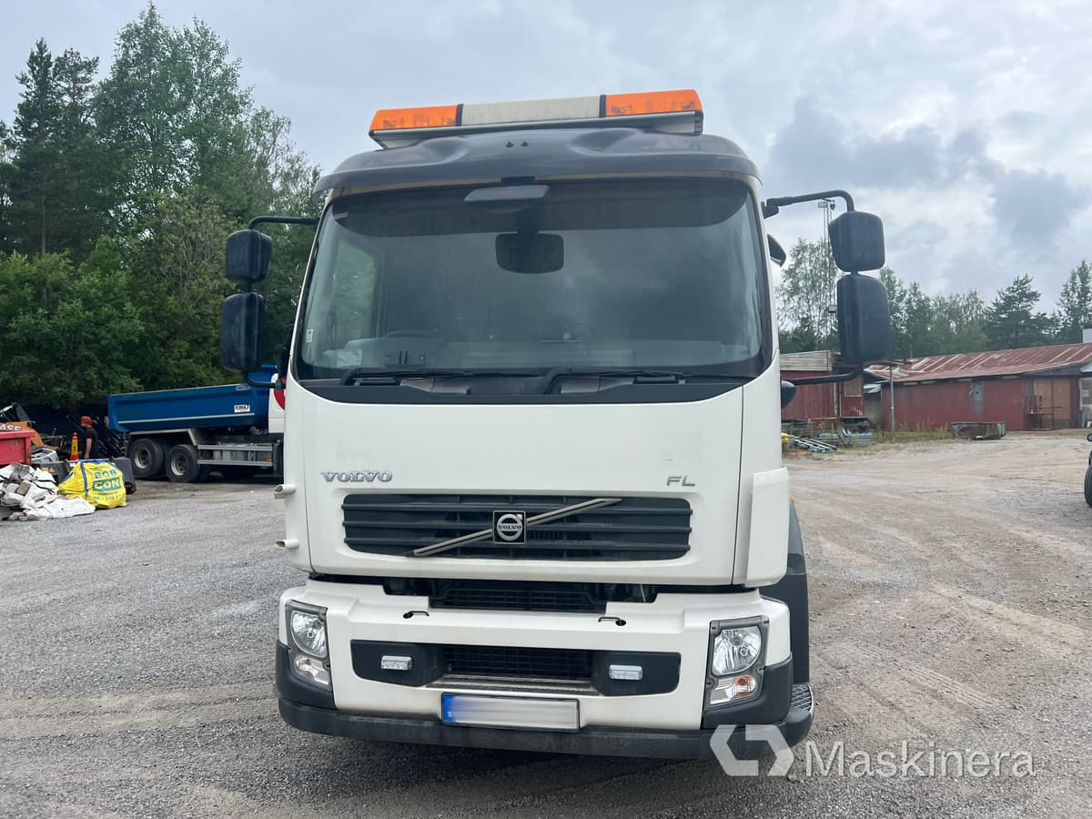 Sopmaskin Volvo FL 240 4X2 - Мотометачна машина: снимка 2 Sopmaskin Volvo FL 240 4X2 - Мотометачна машина: снимка 2