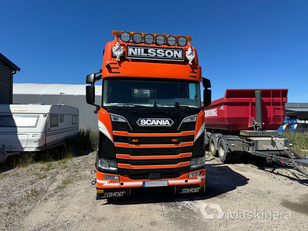 Timmerbil Scania R650B 6X4 NB + Släp - Камион за дърва, Камион с кран: снимка 2 Timmerbil Scania R650B 6X4 NB + Släp - Камион за дърва, Камион с кран: снимка 2
