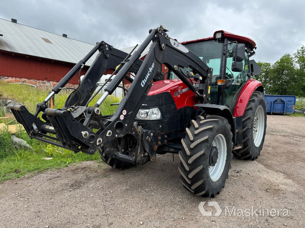 Traktor Case Farmall 85A med lastare - Трактор: снимка 2 Traktor Case Farmall 85A med lastare - Трактор: снимка 2