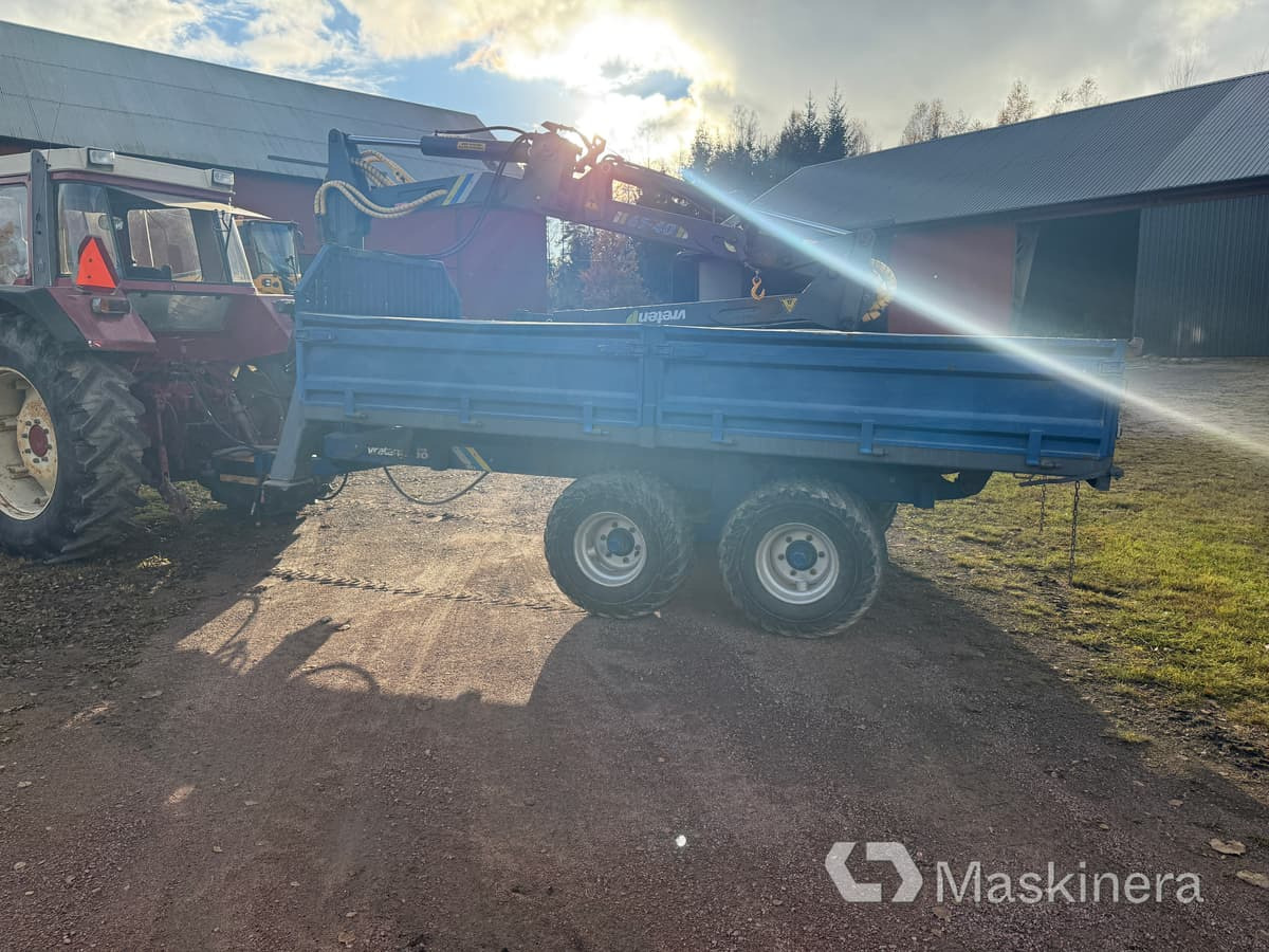 Traktor International 956 AXL med skogsvagn och kran - Трактор: снимка 5 Traktor International 956 AXL med skogsvagn och kran - Трактор: снимка 5